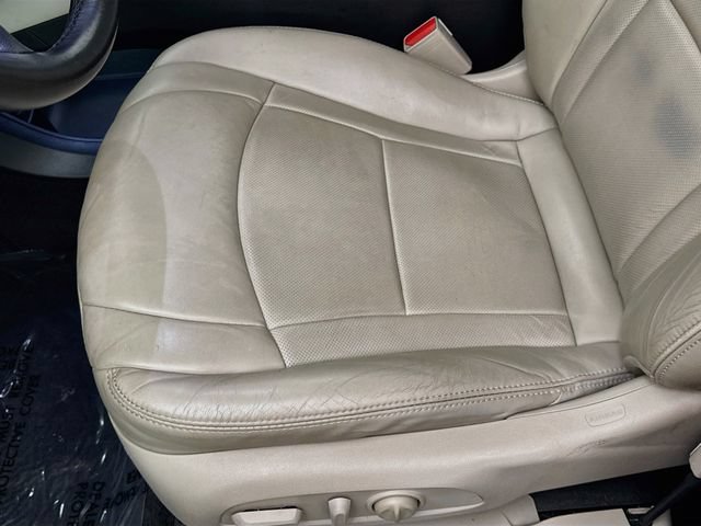 Used 2018 Buick Enclave Essence FWD image 18