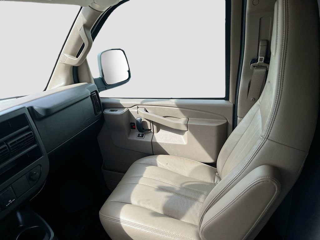 Used 2024 Chevrolet Express 2500 w/ Driver Convenience Package image 21