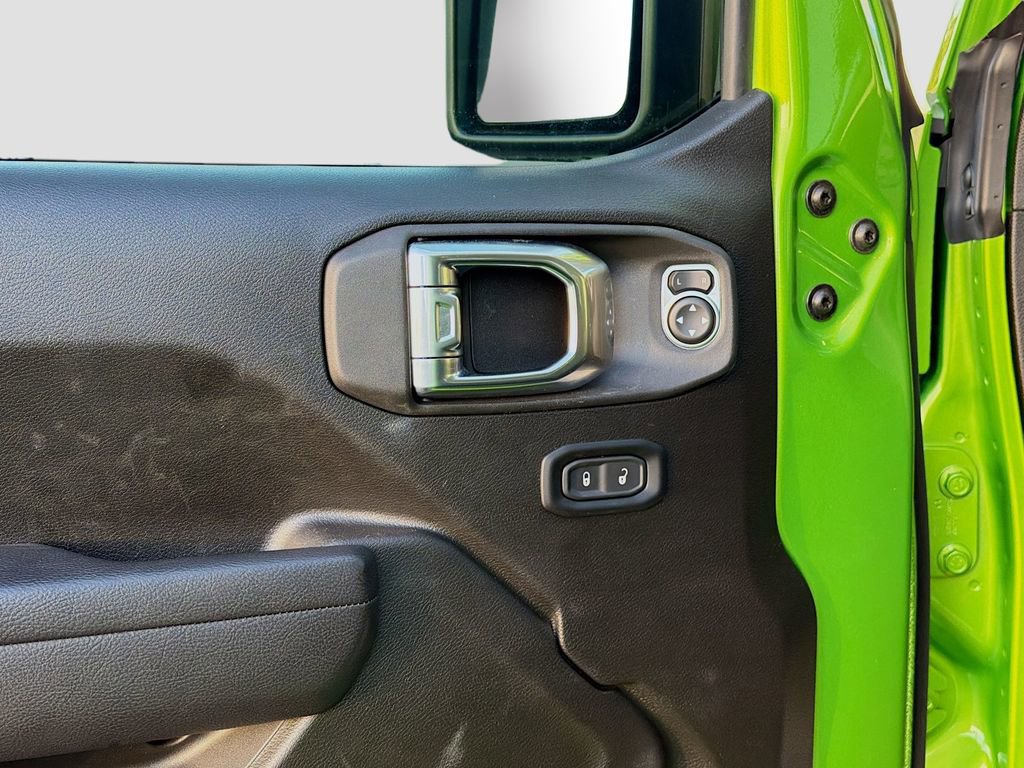 Used 2025 Jeep Gladiator Sport image 21