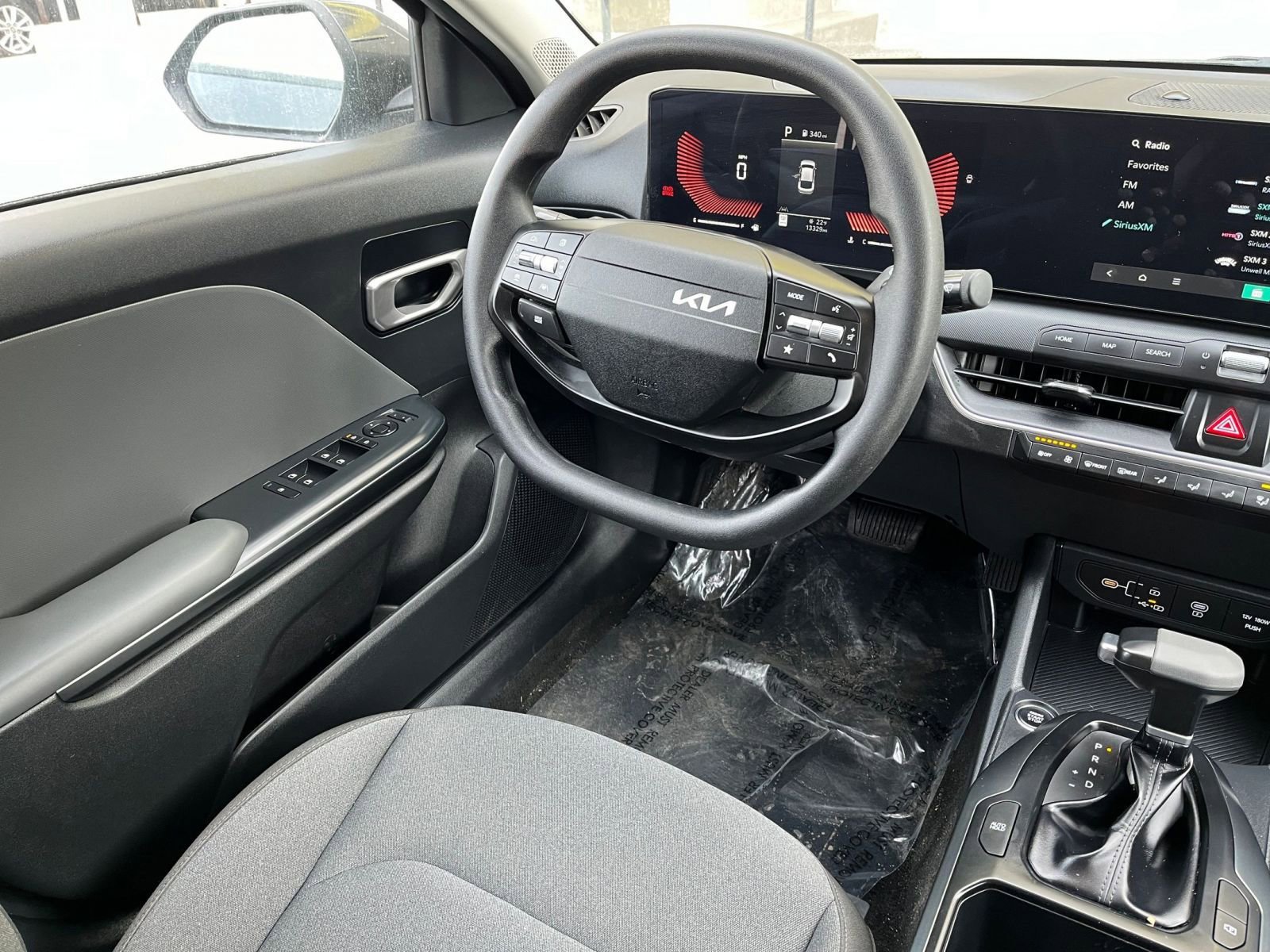 Used 2025 Kia K4 LXS image 30