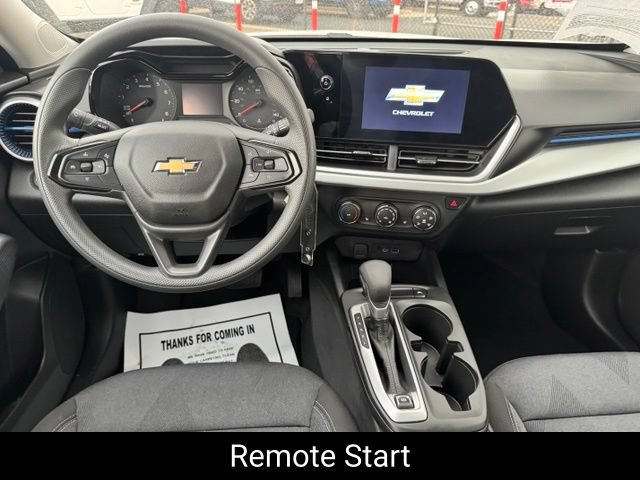 Used 2026 Chevrolet Trax LS w/ LS Convenience Package FWD image 19