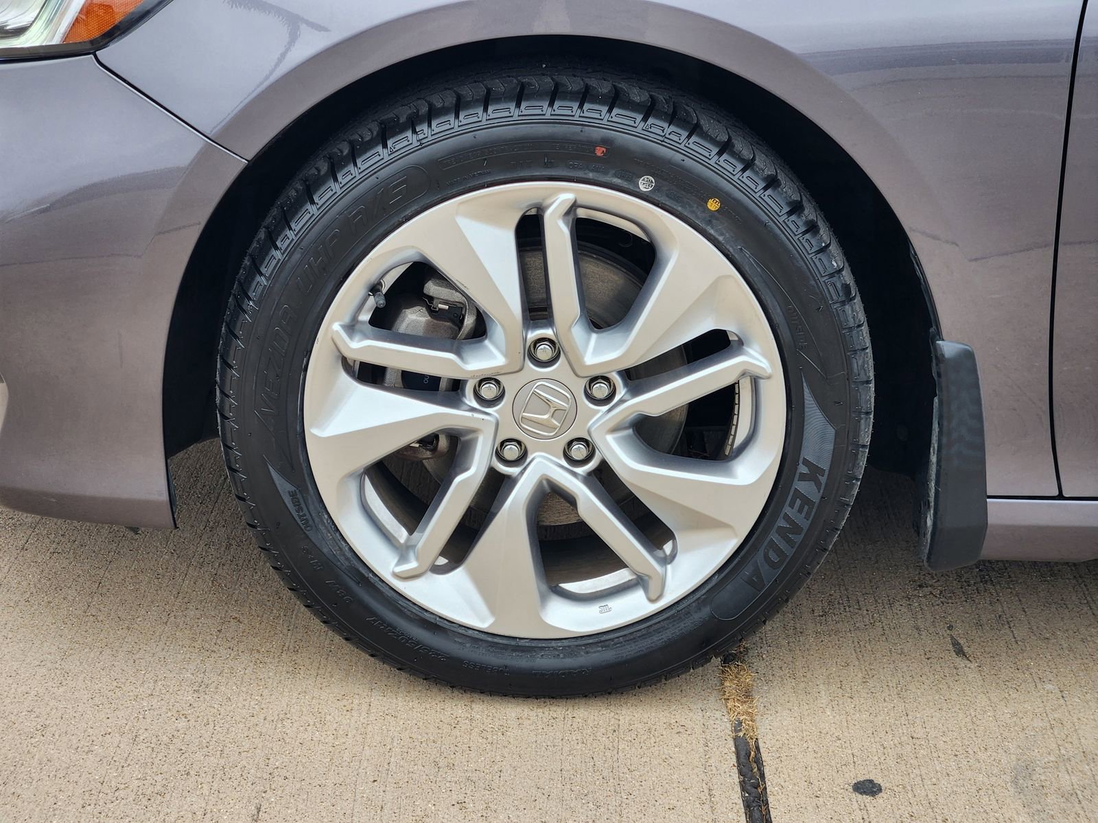 Used 2019 Honda Accord LX image 11