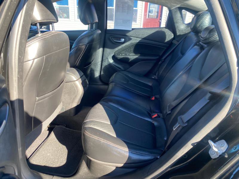 Used 2016 Dodge Dart Limited w/ Technology Group image 4