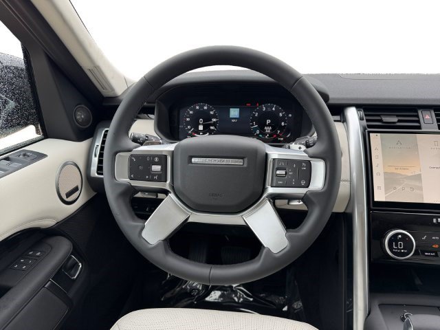 New 2026 Land Rover Discovery S AWD/4WD image 13