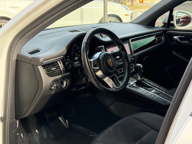 Used 2019 Porsche Macan image 21