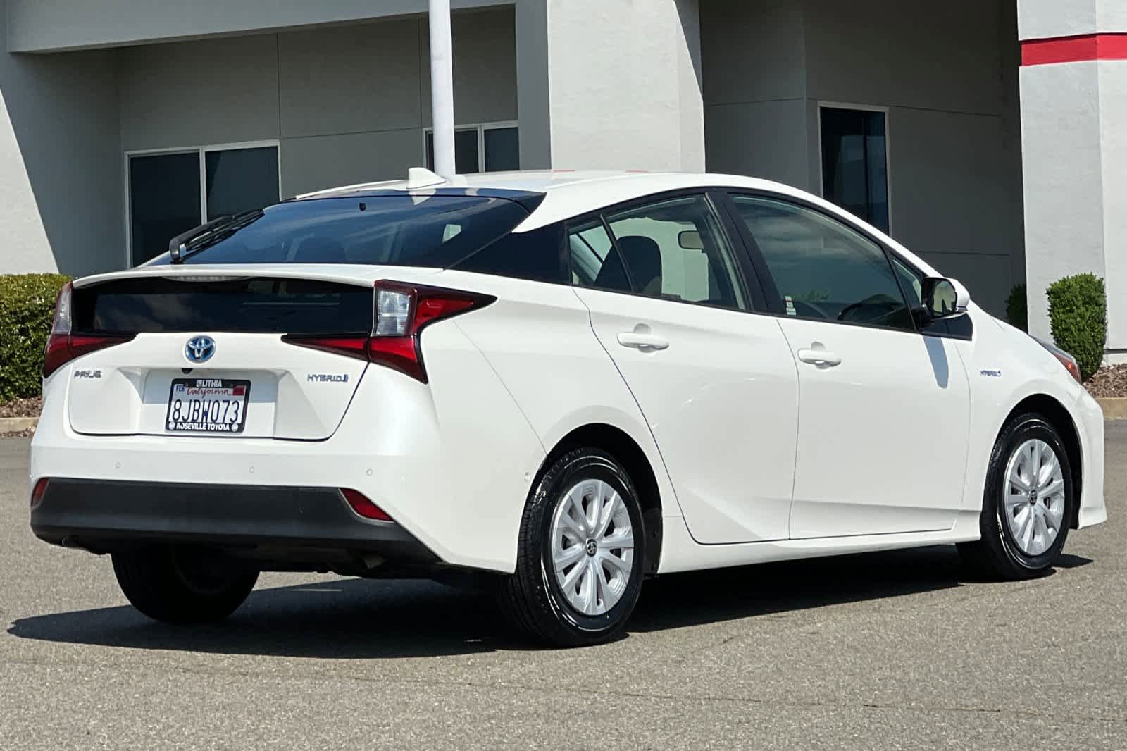 Certified 2019 Toyota Prius LE w/ Carpet Mat Package FWD image 2