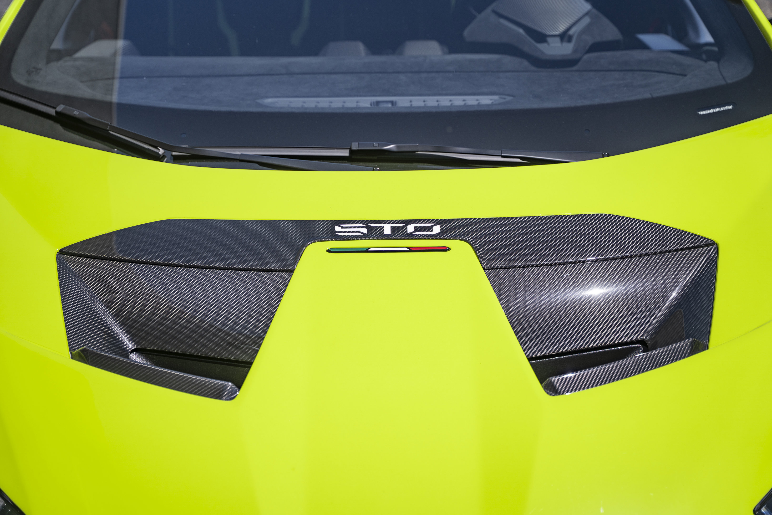 Used 2023 Lamborghini Huracan STO RWD image 21