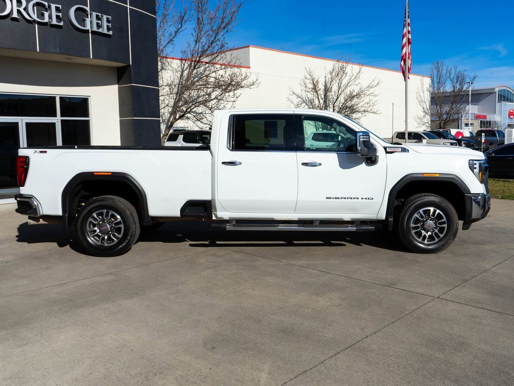 Used 2024 GMC Sierra 3500 SLT w/ X31 Off-Road Package image 8