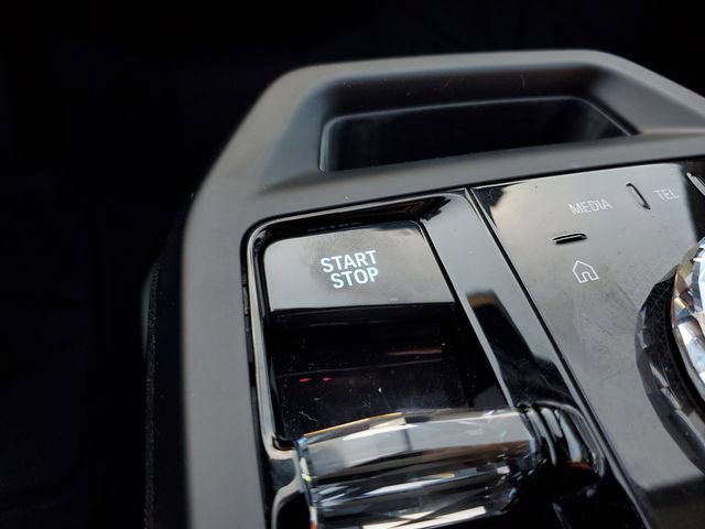 Used 2025 BMW iX M60 image 23