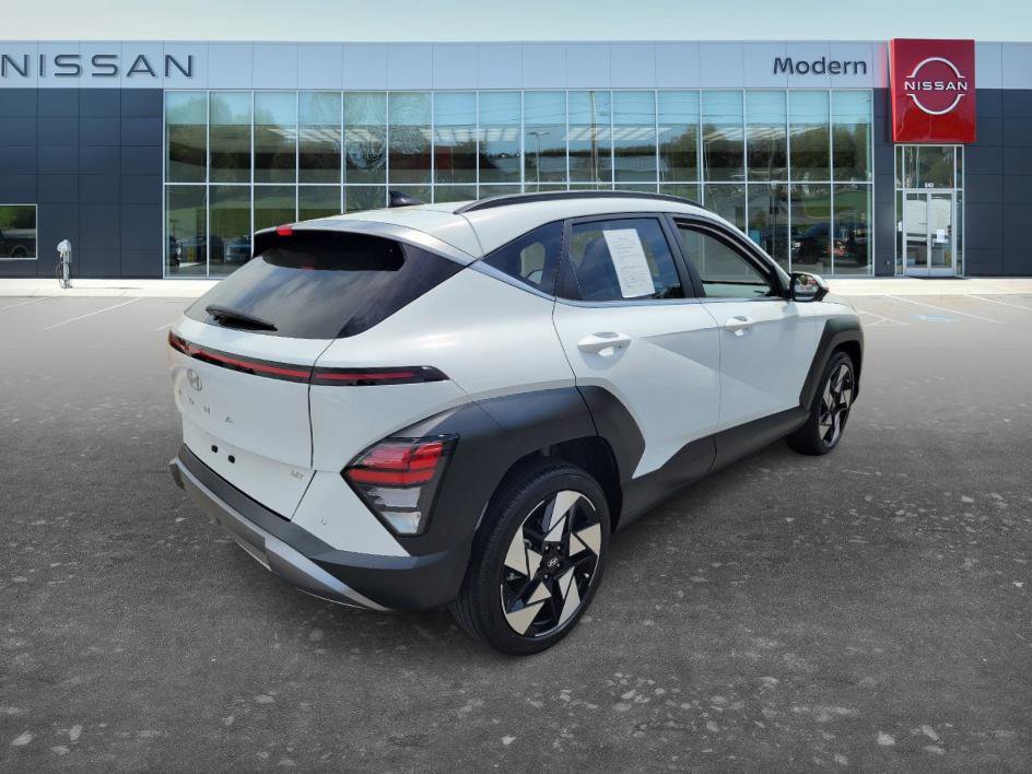 Used 2025 Hyundai Kona Limited FWD image 5