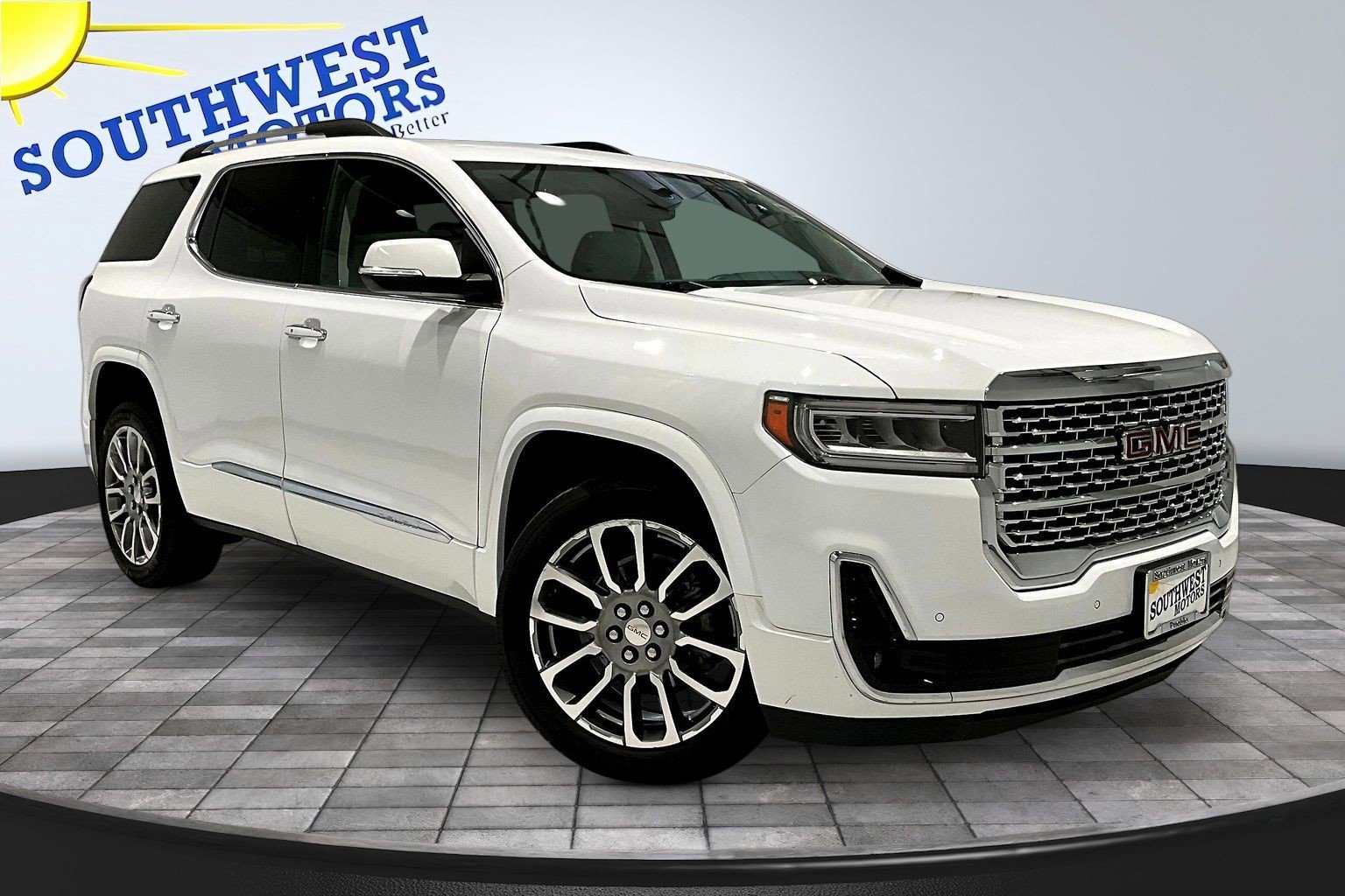 Used 2023 GMC Acadia Denali AWD/4WD image 3