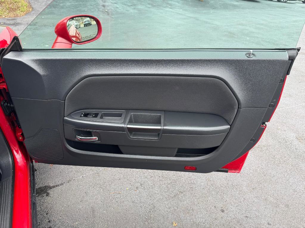 Used 2011 Dodge Challenger RWD image 18