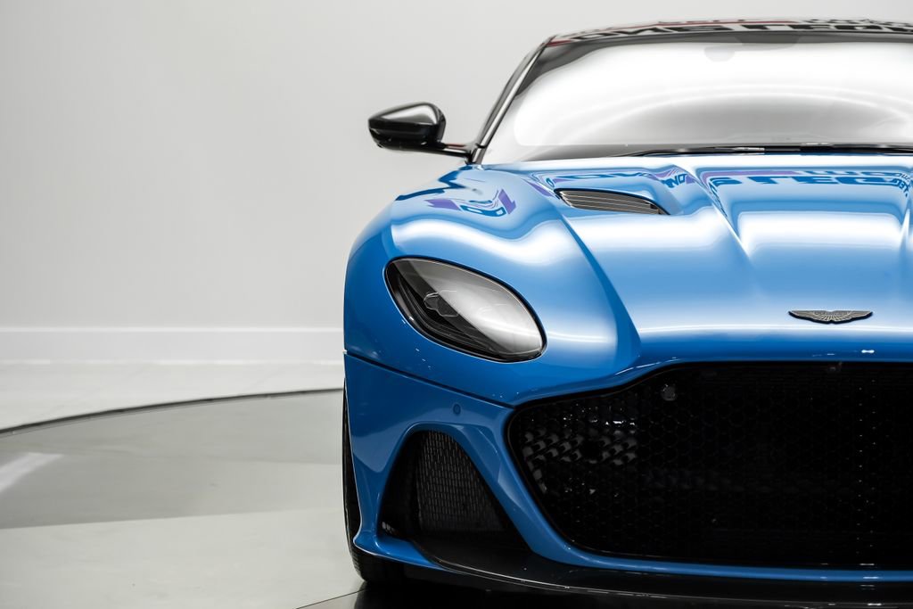 Used 2022 Aston Martin DBS Superleggera RWD image 34