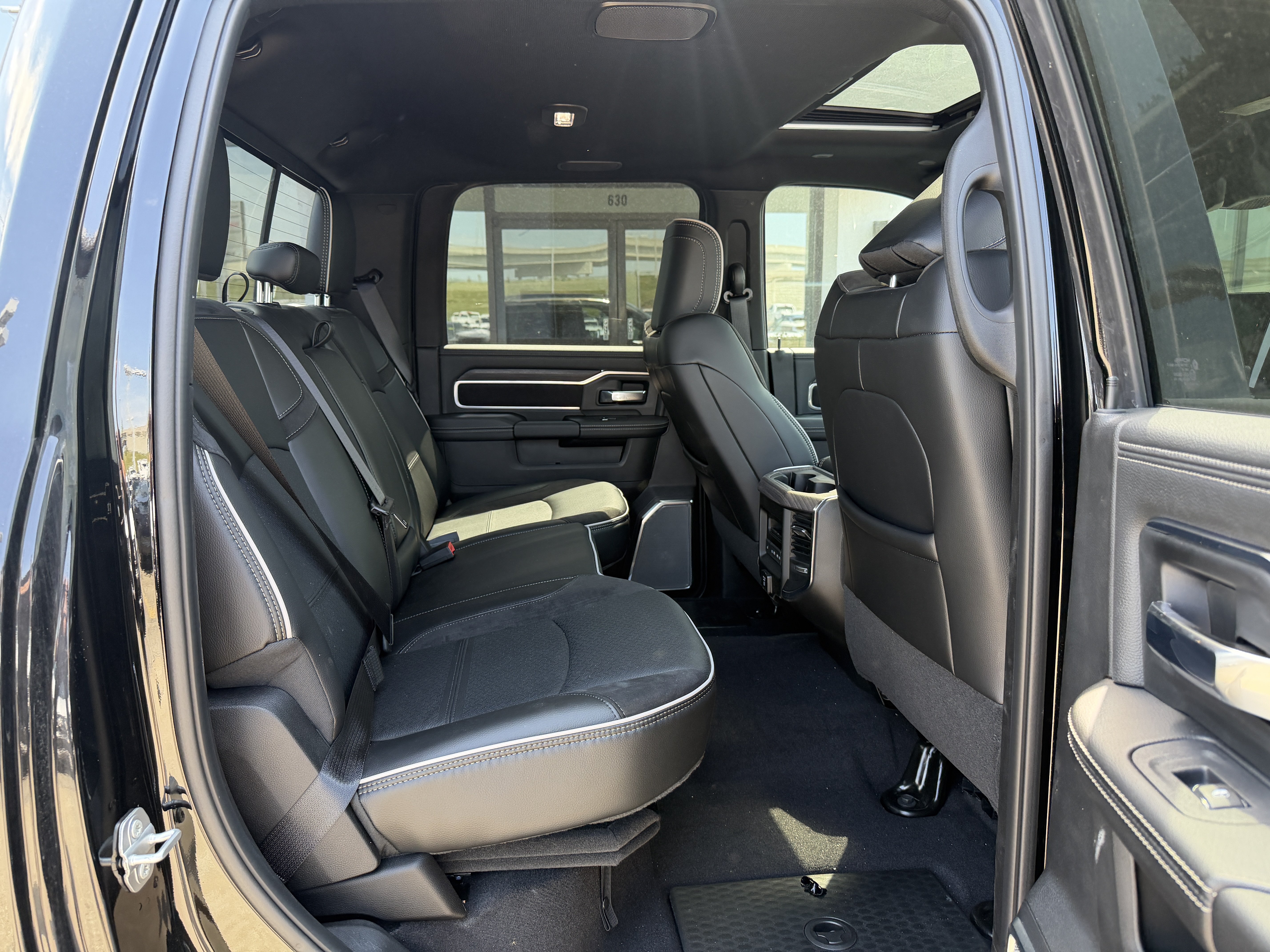 New 2026 RAM 3500 Laramie AWD/4WD image 26