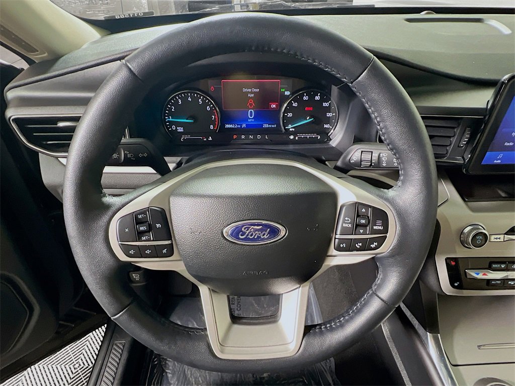Used 2024 Ford Explorer XLT w/ Equipment Group 202A image 11