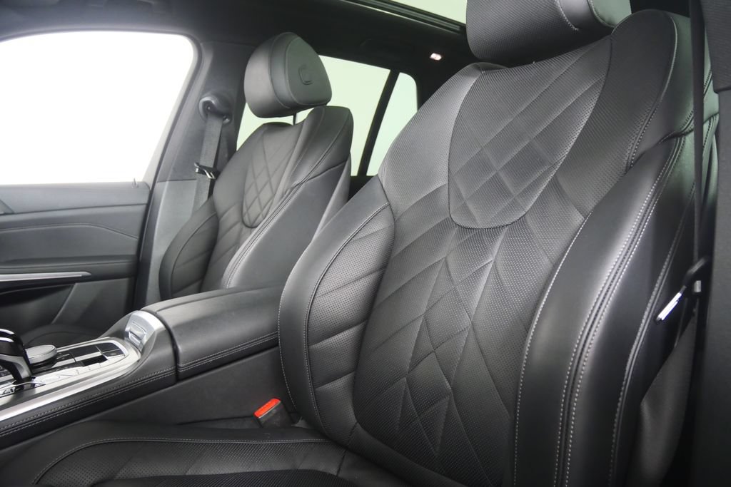 Used 2023 BMW X5 xDrive40i AWD/4WD image 10