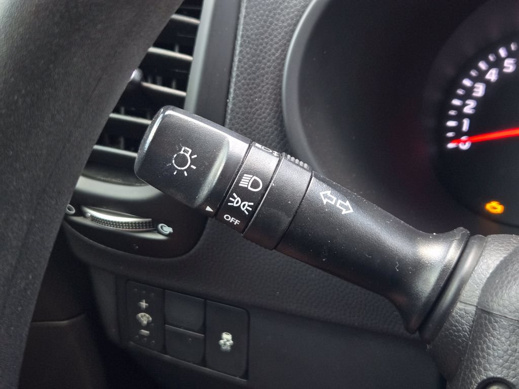 Used 2014 Kia Soul FWD image 16