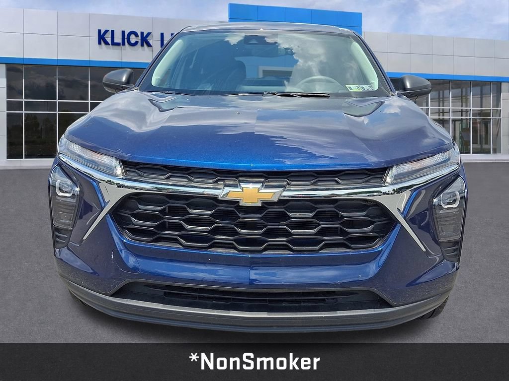 Used 2024 Chevrolet Trax LS FWD image 2