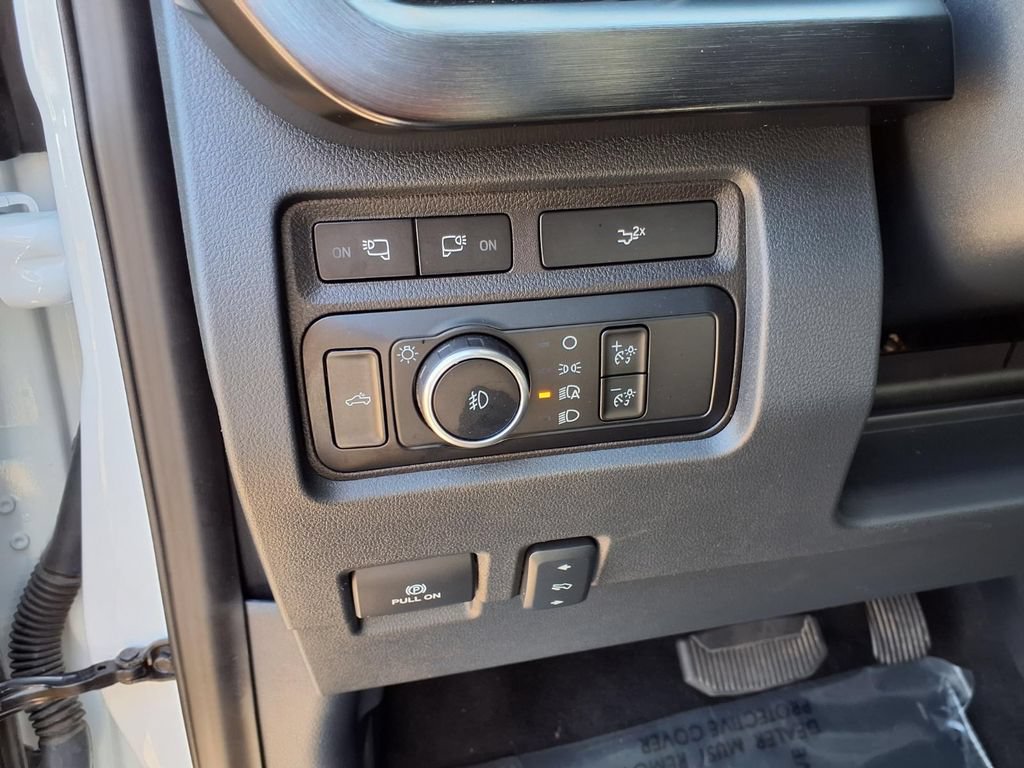 Used 2024 Ford F250 Lariat w/ Sport Appearance Package AWD/4WD image 24