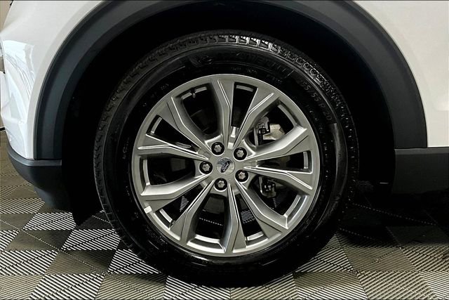 Used 2023 Ford Explorer Limited image 8