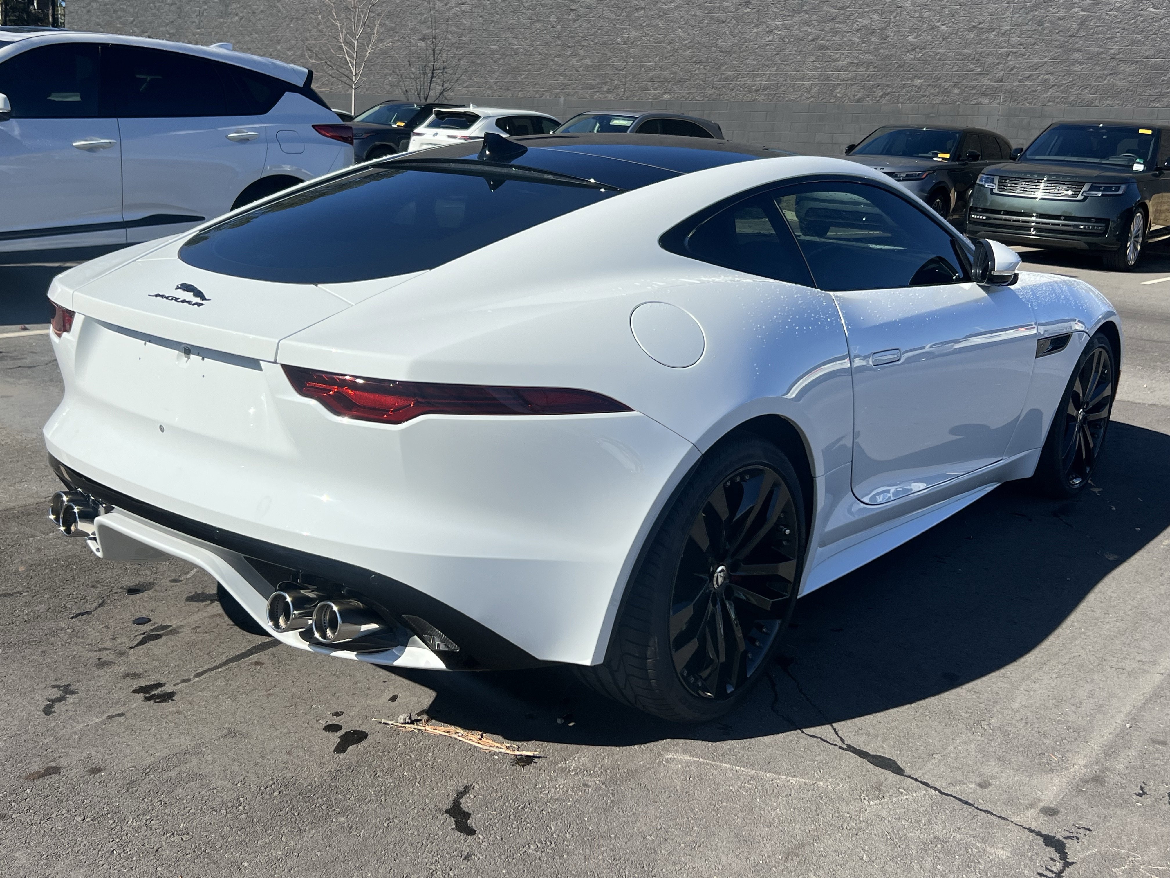 Certified 2024 Jaguar F-TYPE R-Dynamic image 7