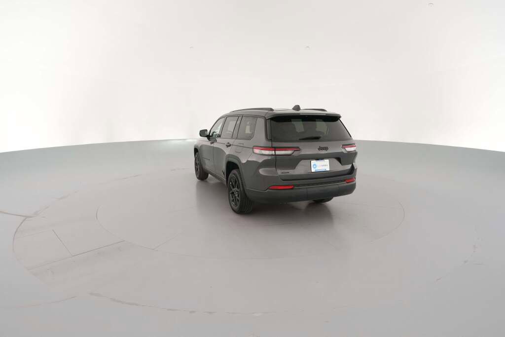New 2025 Jeep Grand Cherokee L Laredo image 9