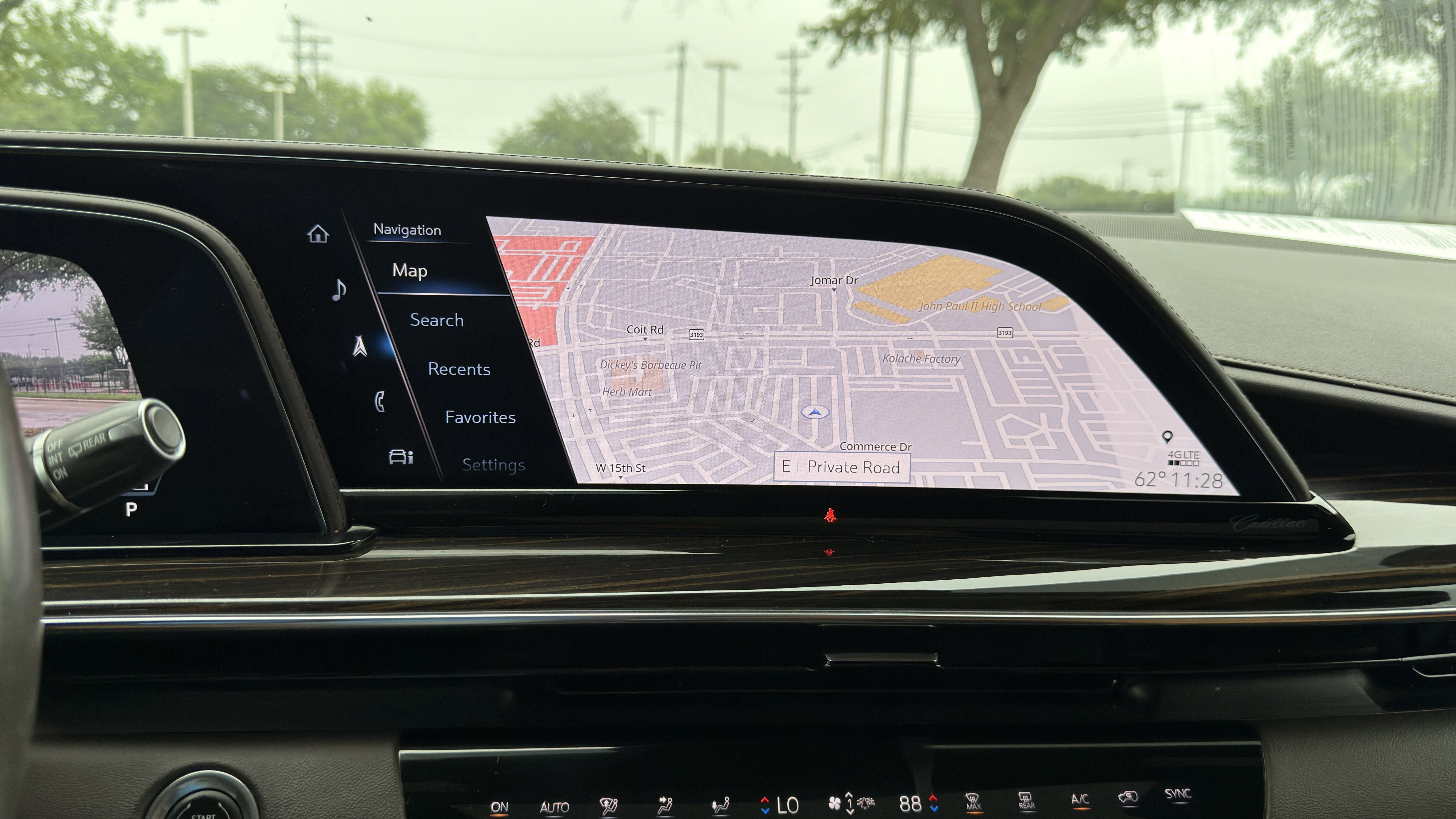 Used 2021 Cadillac Escalade ESV Premium Luxury image 65