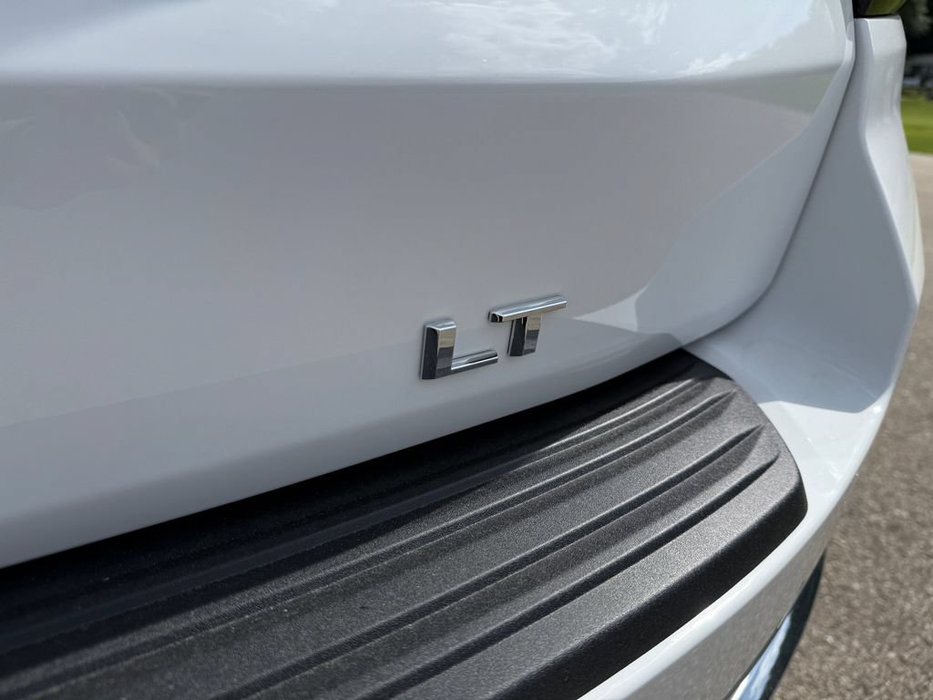 New 2026 Chevrolet Suburban LT w/ Comfort Package AWD/4WD image 10