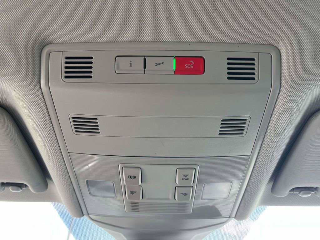 Used 2024 Volkswagen Jetta SE image 22