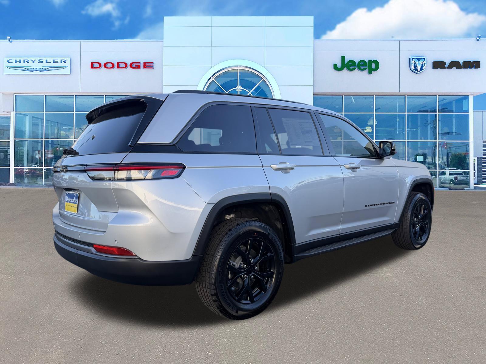 New 2026 Jeep Grand Cherokee Altitude RWD image 11