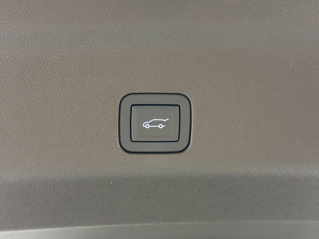 New 2026 GMC Yukon Elevation w/ Elevation Premium Package image 19
