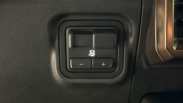 Used 2025 GMC Hummer EV 2X image 33