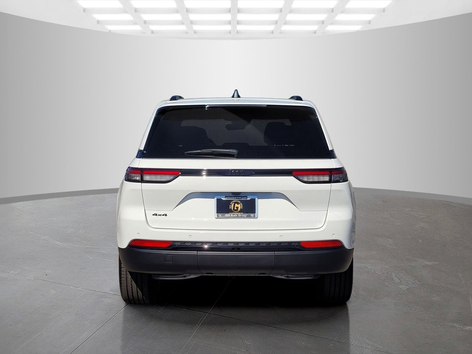 New 2025 Jeep Grand Cherokee Altitude image 5