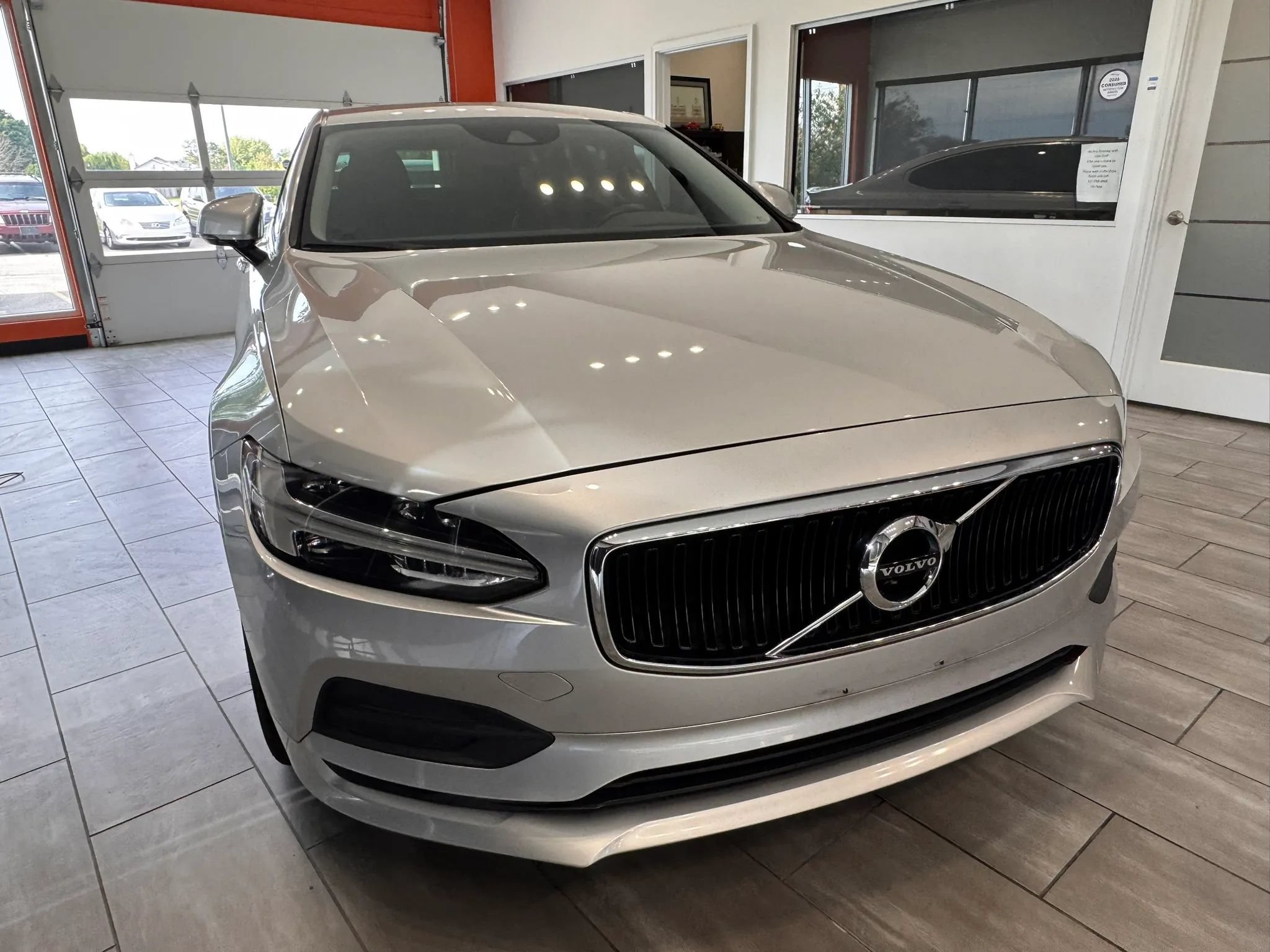 Used 2019 Volvo S90 T5 Momentum FWD image 5