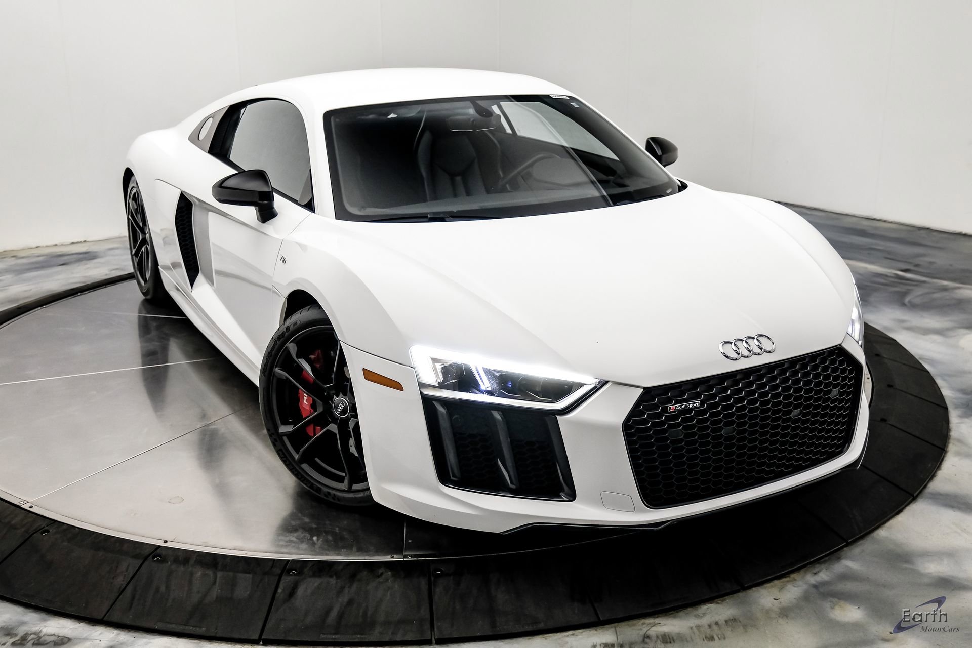 Used 2018 Audi R8 V10 RWD image 31