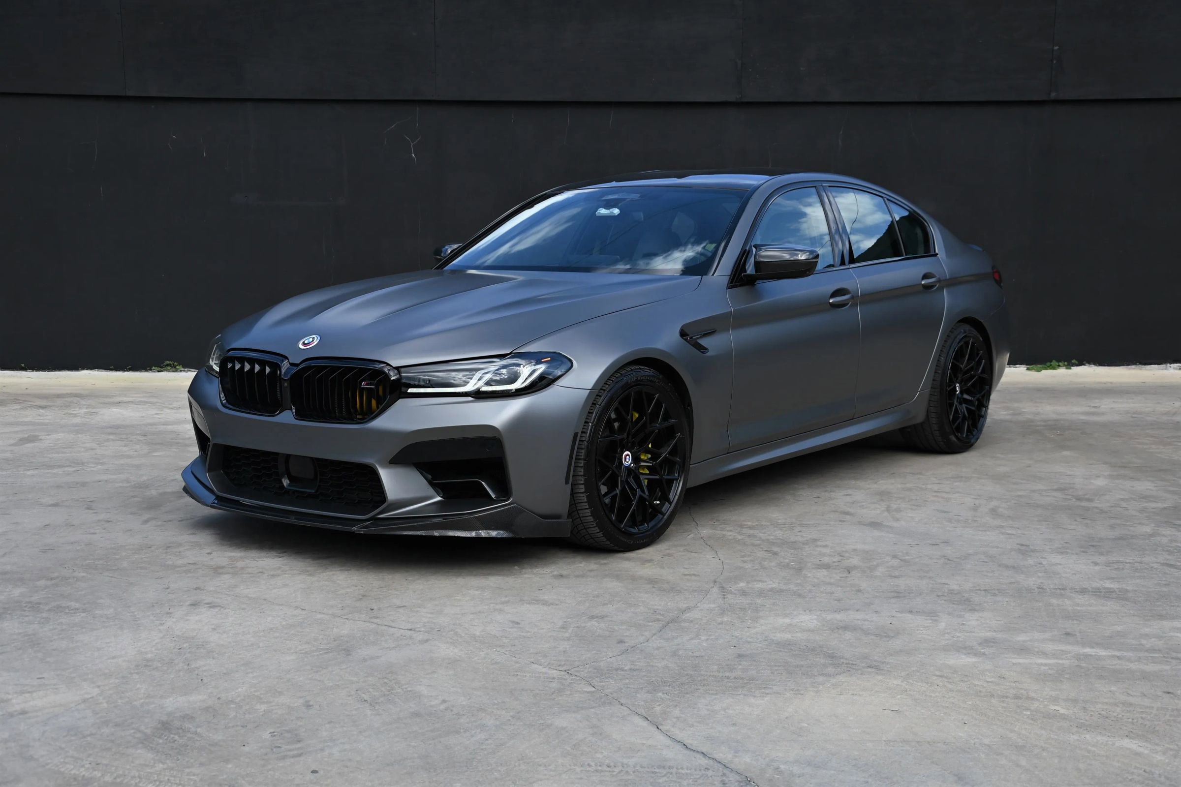Used 2023 BMW M5 w/ Competition Package video 1