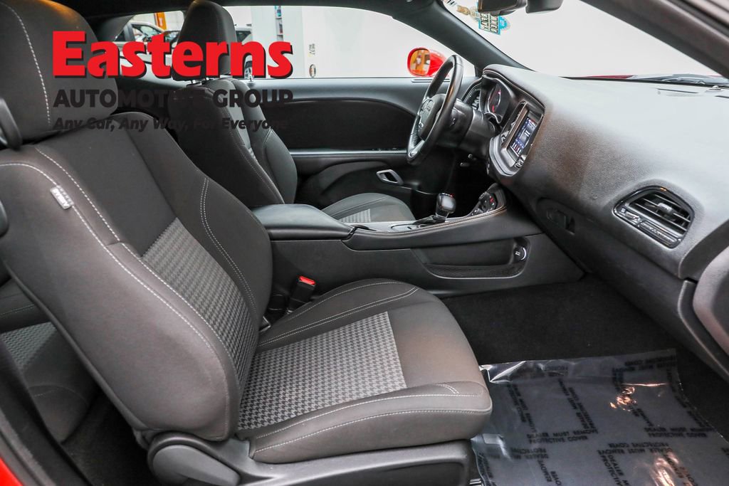 Used 2023 Dodge Challenger SXT image 21