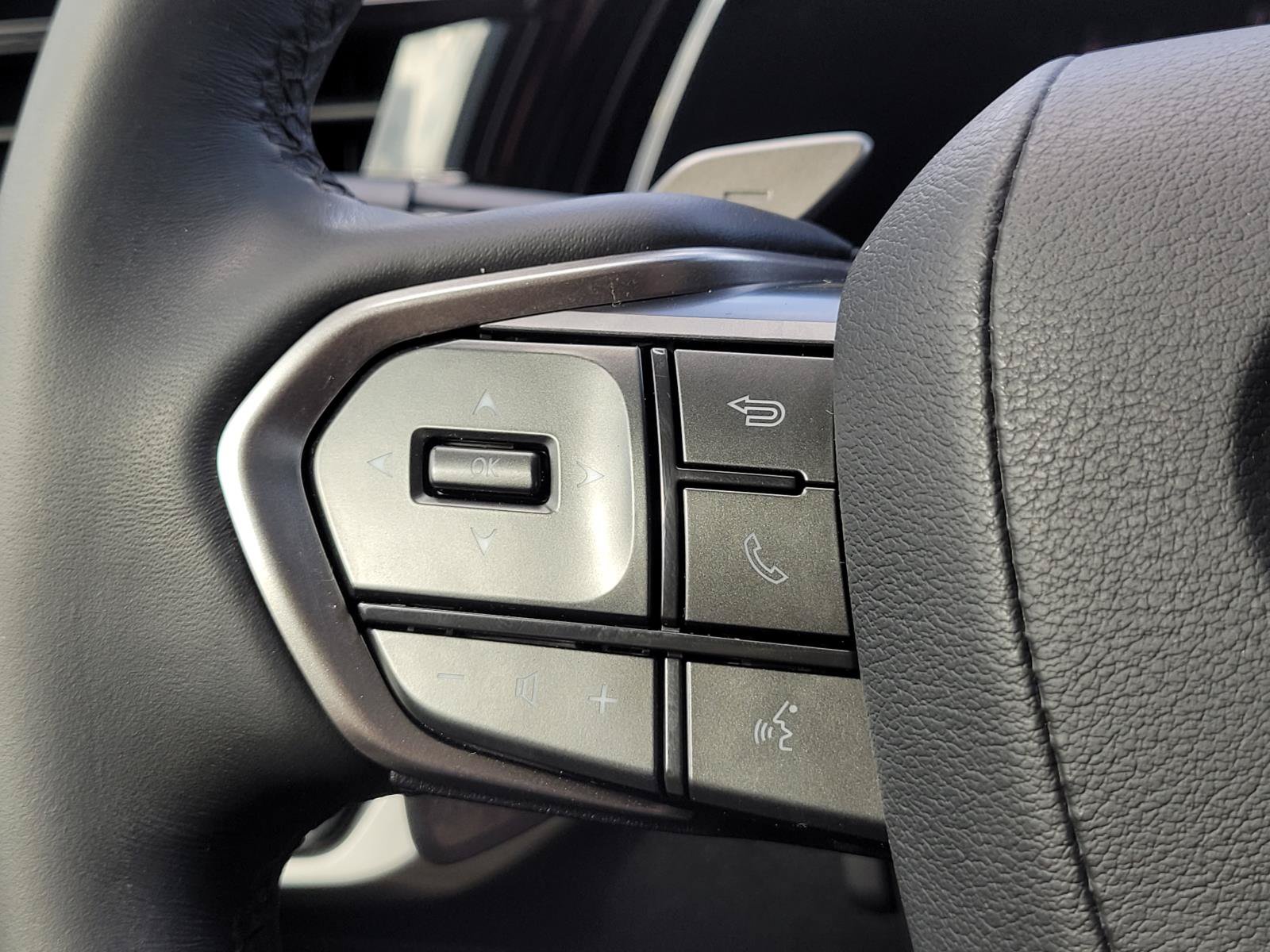 Used 2023 Lexus RX 350 FWD image 9