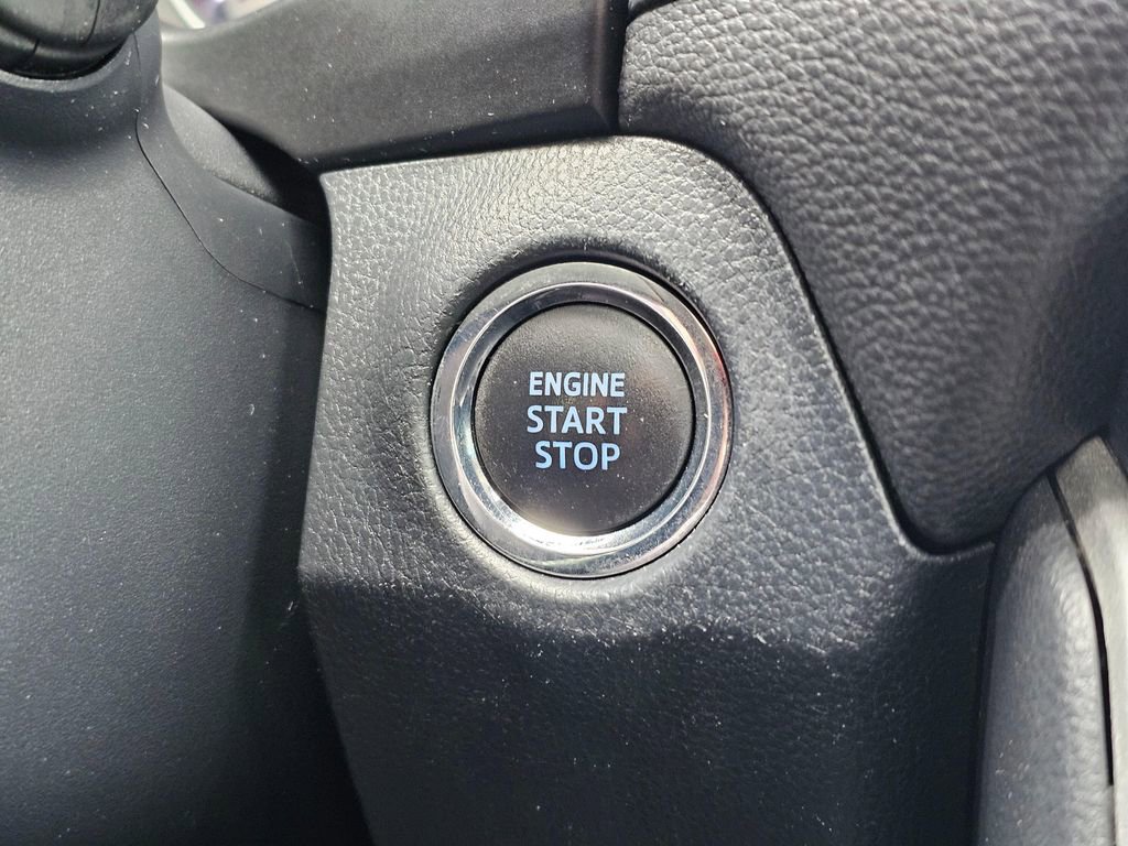 Used 2020 Toyota RAV4 XLE w/ Convenience Package AWD/4WD image 32