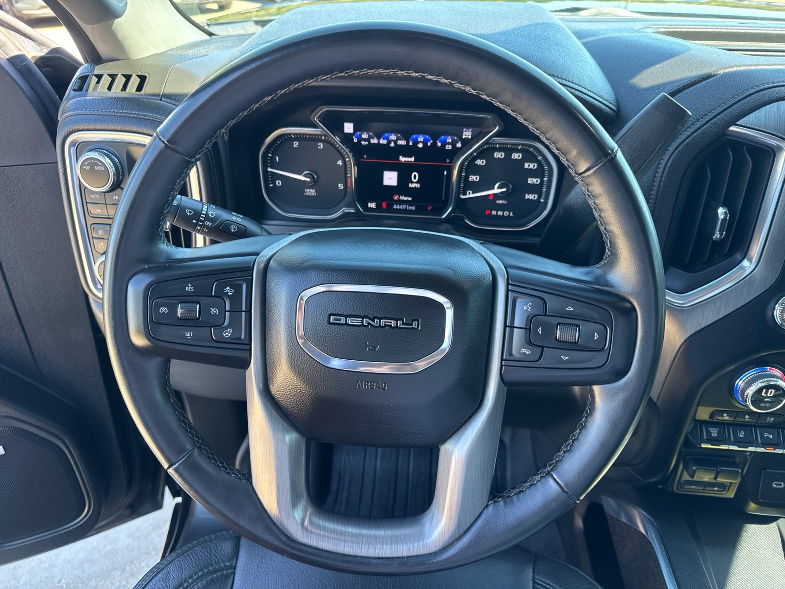 Used 2023 GMC Sierra 3500 Denali w/ Denali Ultimate Package AWD/4WD image 25