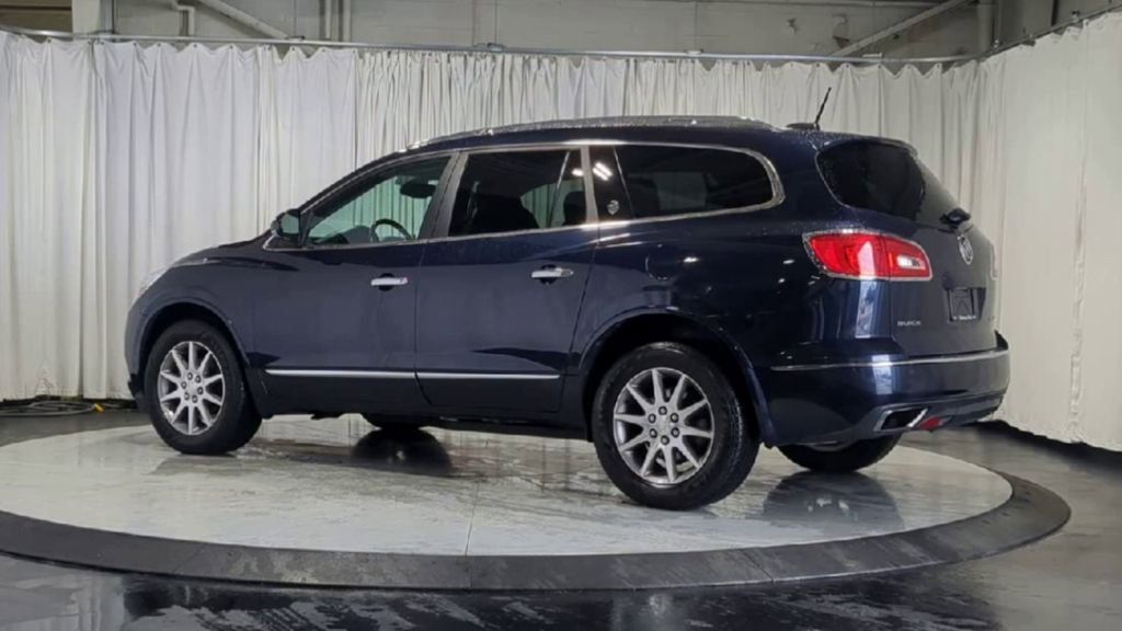 Used 2017 Buick Enclave Leather image 8