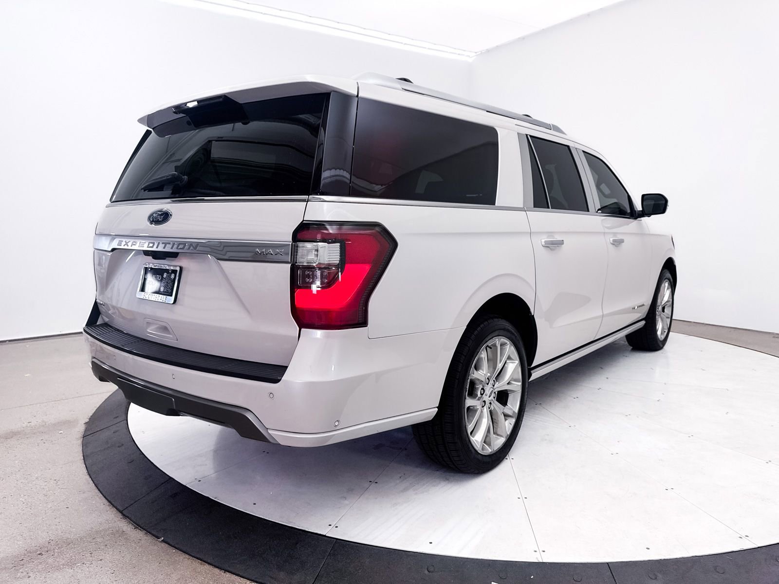 Used 2018 Ford Expedition Max Platinum AWD/4WD image 21