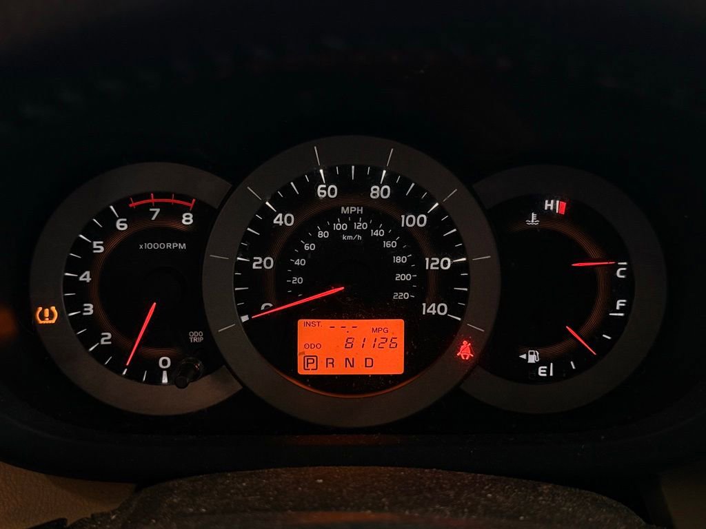 Used 2012 Toyota RAV4 Limited w/ Navigation Value Pkg AWD/4WD image 12