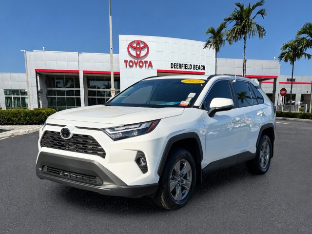 Used 2025 Toyota RAV4 XLE FWD image 3
