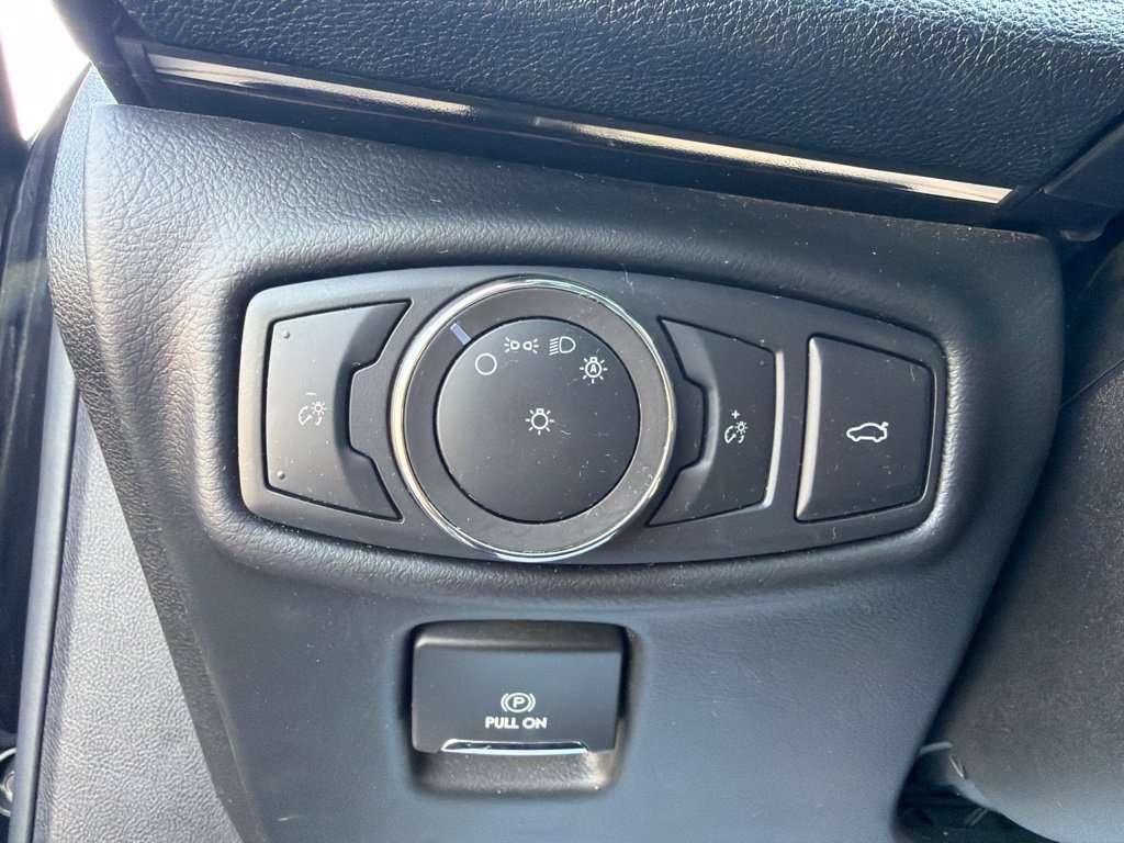 Used 2020 Lincoln MKZ Reserve w/ Luxury Package FWD image 22