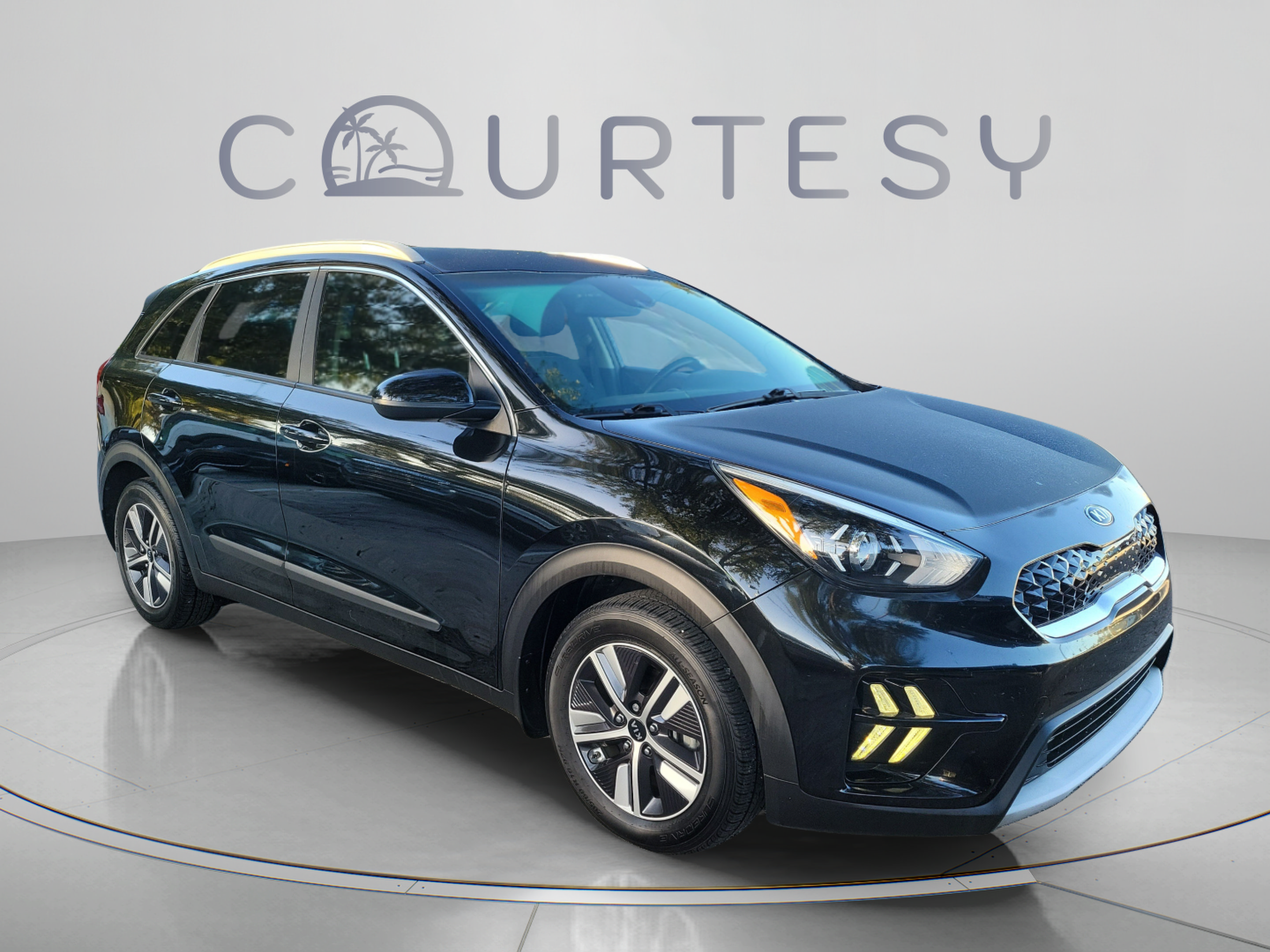 Used 2020 Kia Niro LXS FWD image 5