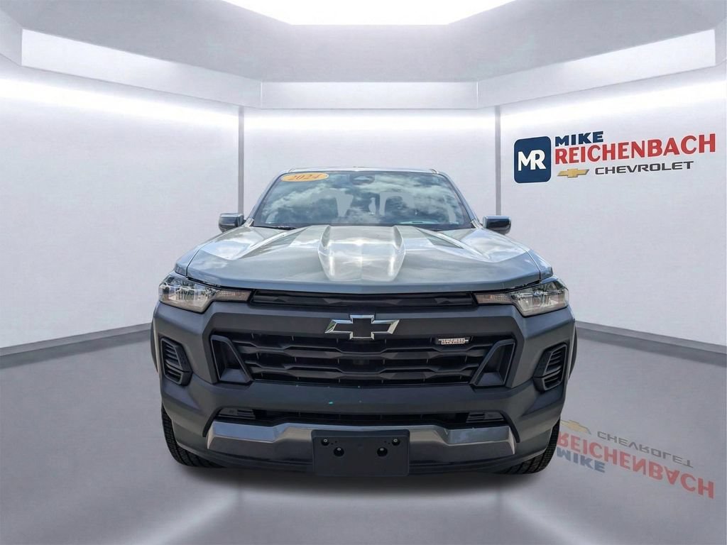 Used 2024 Chevrolet Colorado Trail Boss w/ LPO, Dark Essentials Package AWD/4WD image 9
