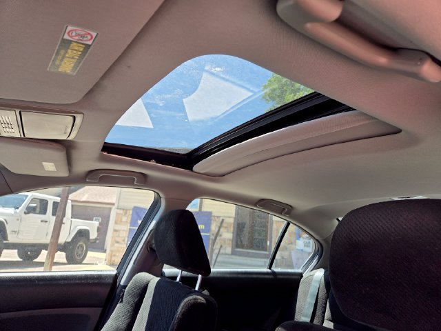 Used 2011 Honda Accord EX image 34