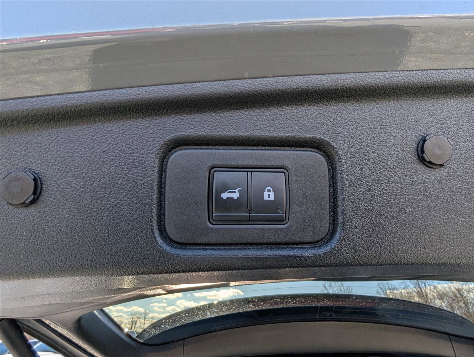 Used 2022 Nissan Pathfinder SL w/ SL Premium Package image 13