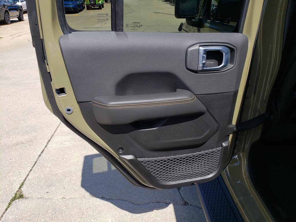 New 2026 Jeep Gladiator Sport AWD/4WD image 13